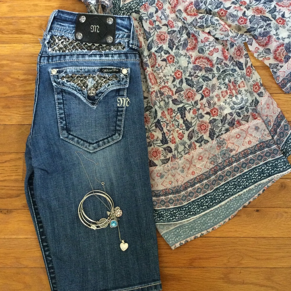 Miss Me Bermuda Shorts (Size 30)